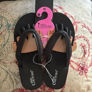 Pedi Couture Shoes Womens Black Pedicure Sandal size M- new w/tag